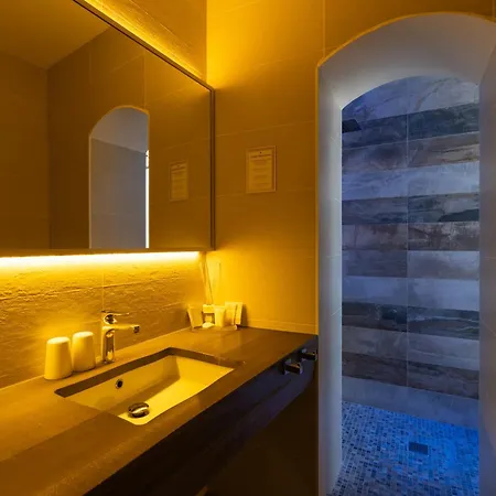 Dimora Del Dragone לינה וארוחת בוקר 4*