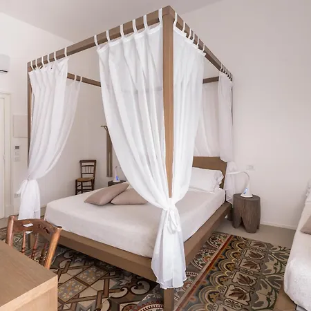 Dimora Del Dragone לינה וארוחת בוקר ויאסטה