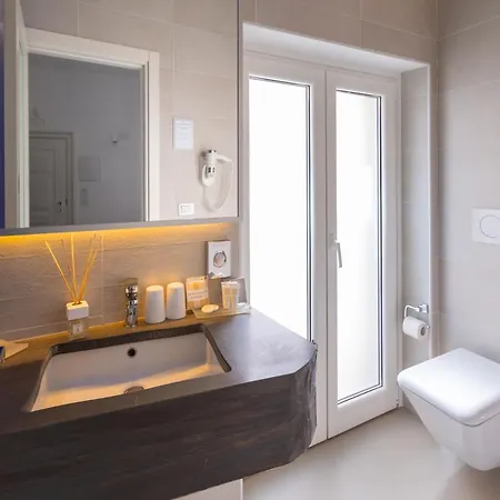 Dimora Del Dragone לינה וארוחת בוקר 4*