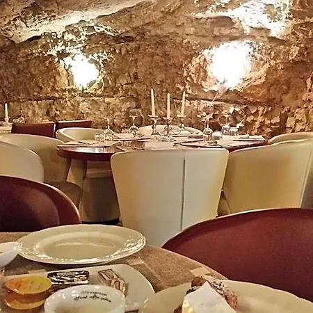 Frühstückspension Dimora Del Dragone 4*