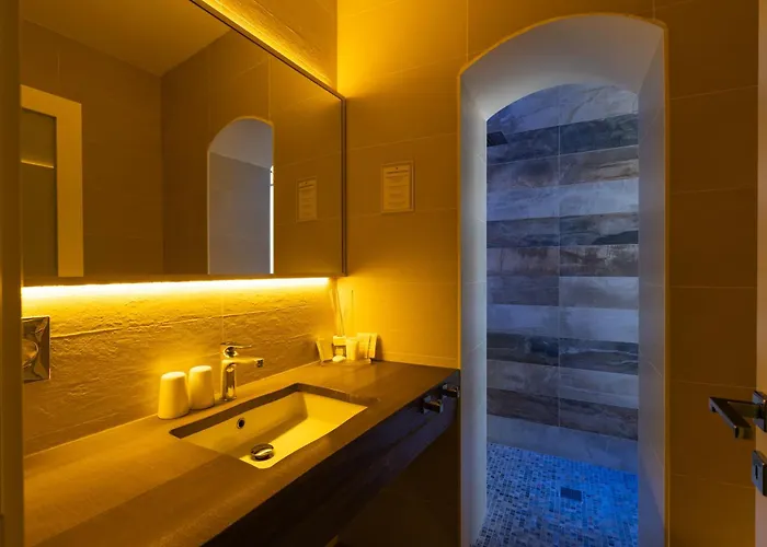 Dimora Del Dragone Alojamento de Acomodação e Pequeno-almoço 4*